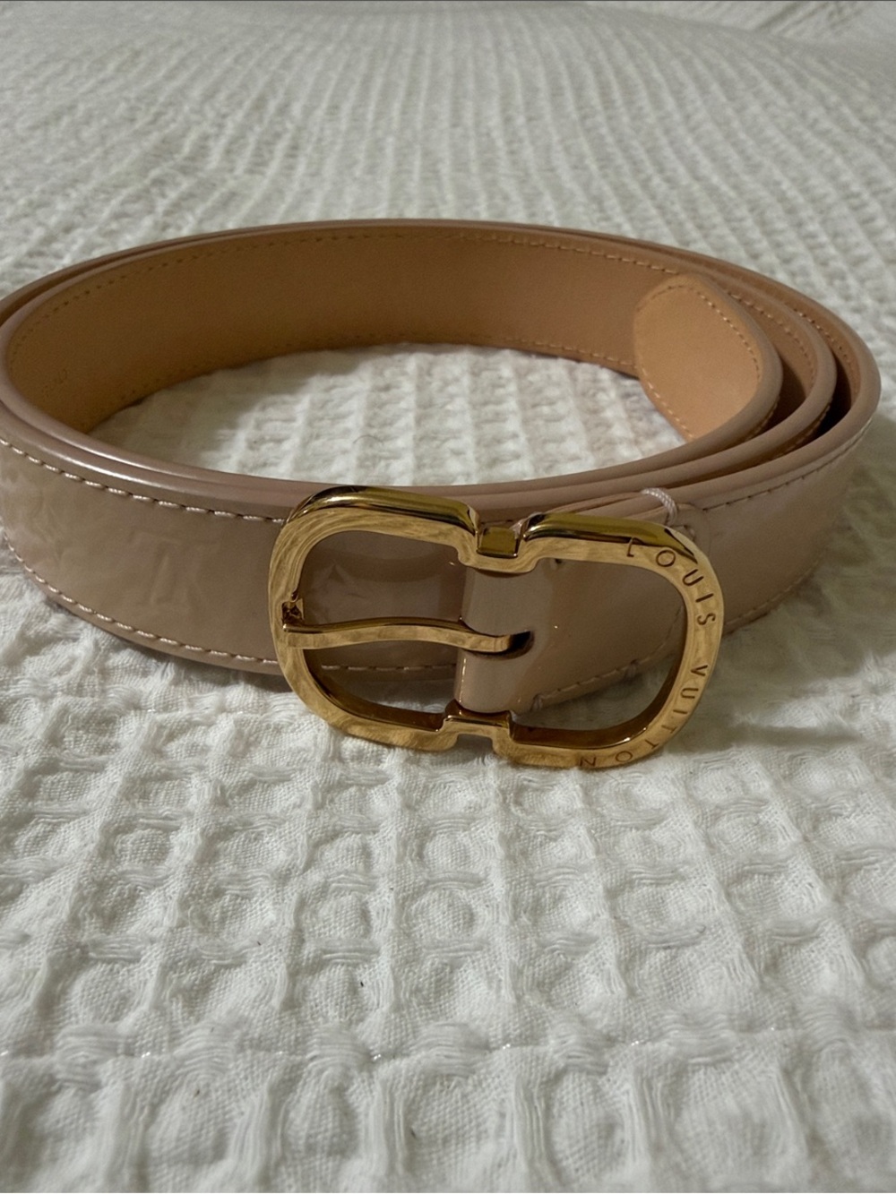 Louis Vuitton nude patent leather belt ( final sale)